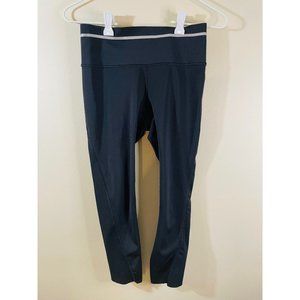 Athleta Women's Medium Black Gym Training Athletic Cropped Leggings